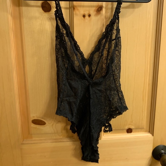 Victoria Secret black lace bodysuit with bows - Picture 5 of 6